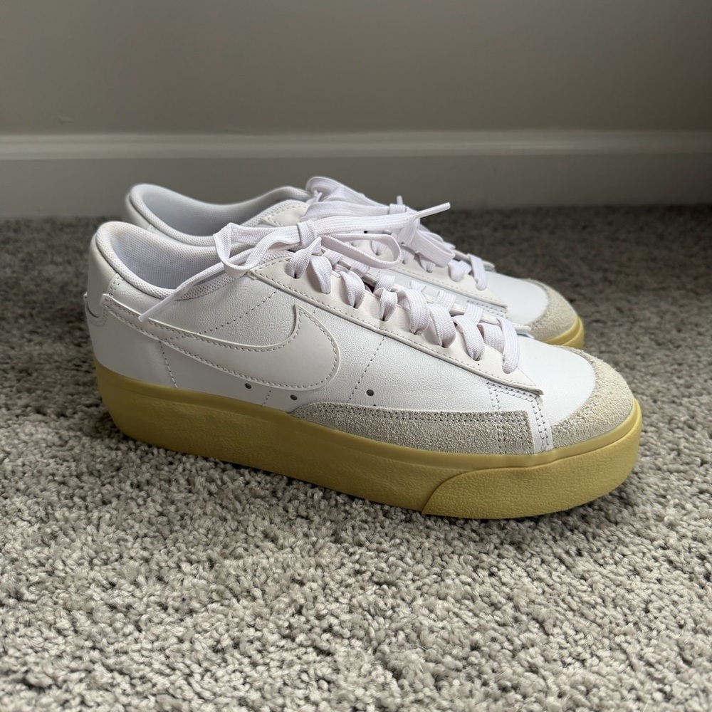 Nike Women's Blazer Low Platform 'White Lemon Wash' Size 8
